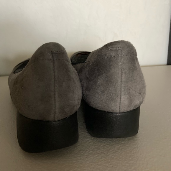CLARKS suede wedge ballerina slip on - Picture 5 of 5